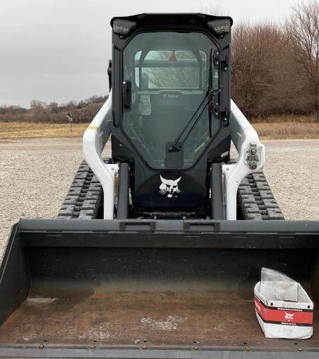 2021 Bobcat T76 R-Series Compact Track Loader