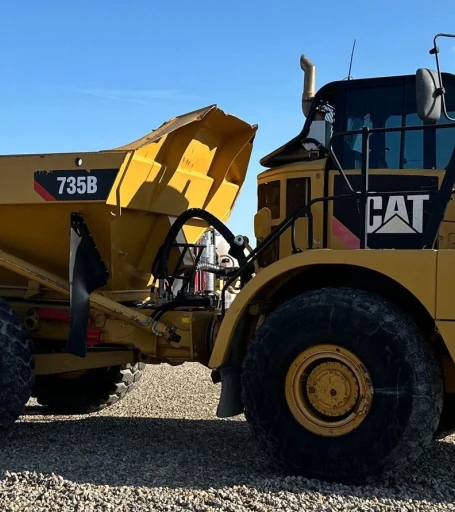 2013 Caterpillar 735B haul truck