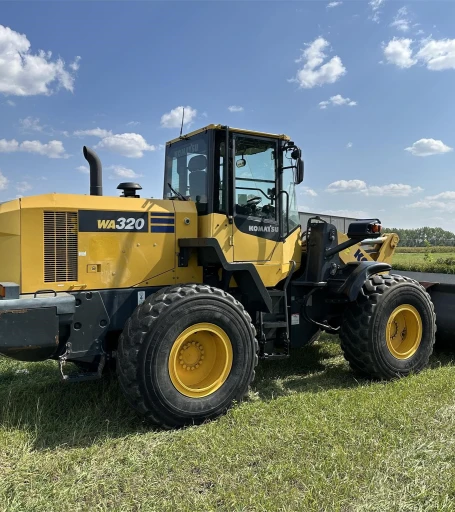 2016 KOMATSU WA320-7