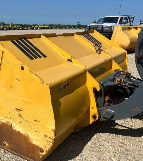 2016 John Deere 324K wheel loader