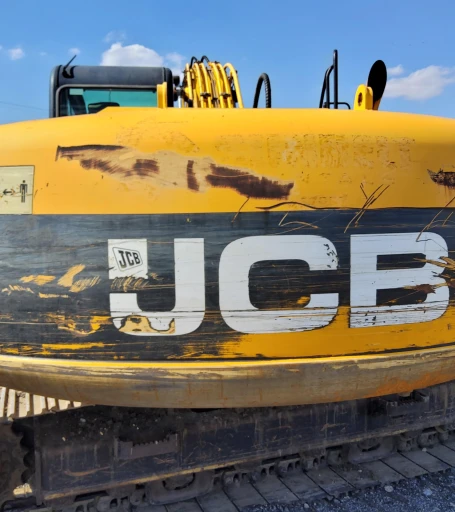2011 JCB JS220LC Excavator
