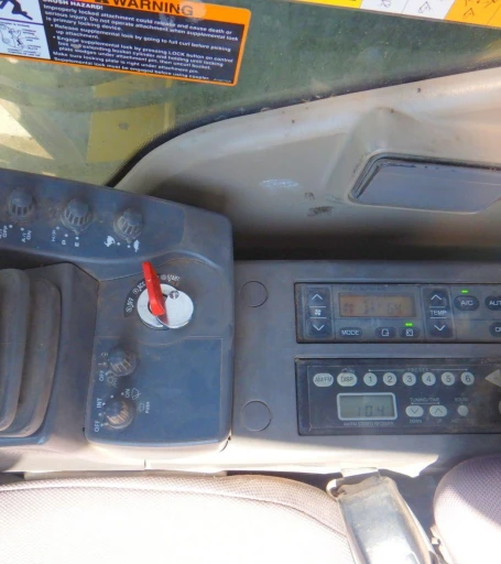 2011 John Deere 200DLC  excavator