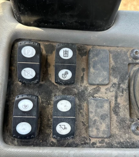2016 Caterpillar 953D track loader
