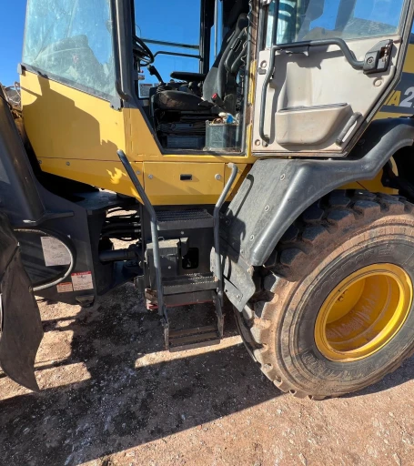 2016 Komatsu WA270-8 Wheel Loader WAttachments