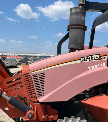 2011 Ditch Witch RT115 Quad vibratory cable plow