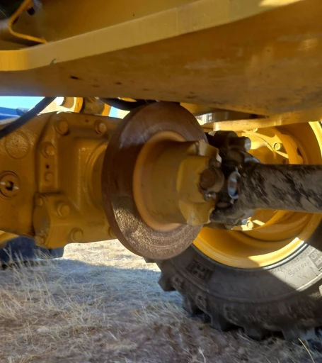 2022 Caterpillar 908M wheel loader