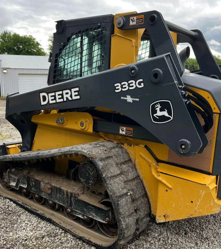 2017 John Deere 333G skid steer loader