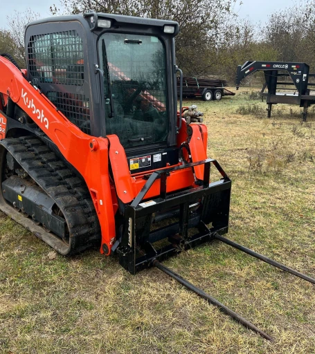 2021 Kubota SVL75-2 tracked skid steer loader