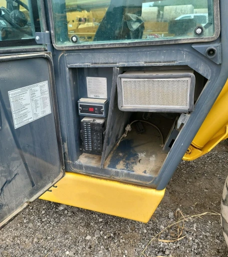2017 Gehl DL1240 telehandler