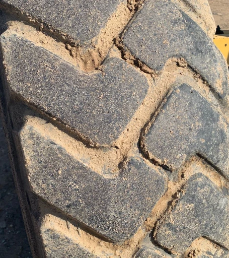 2001 Caterpillar 140H motor grader