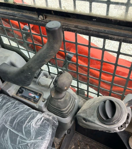 2019 Kubota SVL95-2S tracked skid steer loader