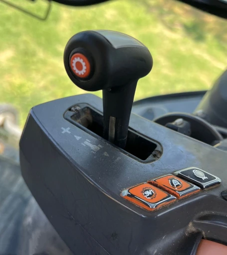 2014 Challenger MT585D tractor