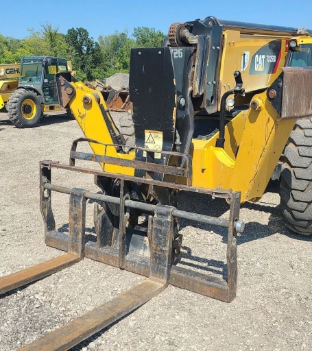 2018 Caterpillar TL1255D telehandler