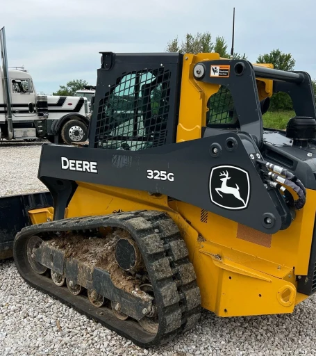 2022 John Deere 325G tracked skid steer loader