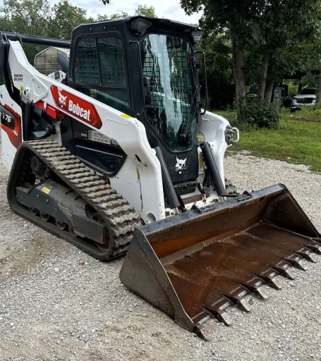 2022 Bobcat T76 R-Series tracked skid steer loader