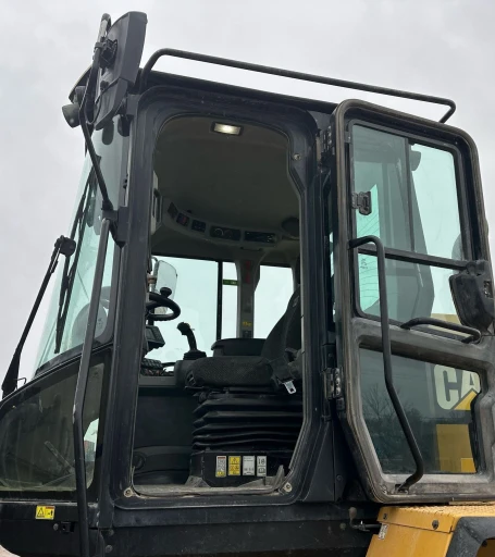 2015 Caterpillar 930M wheel loader