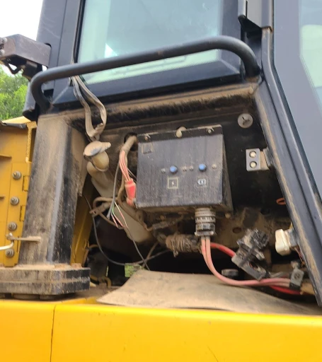 2008 Caterpillar 963D track loader