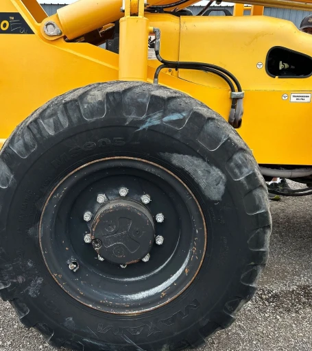2010 Pettibone 944 telehandler