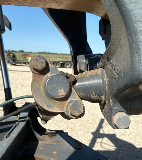 2013 John Deere 772G motor grader