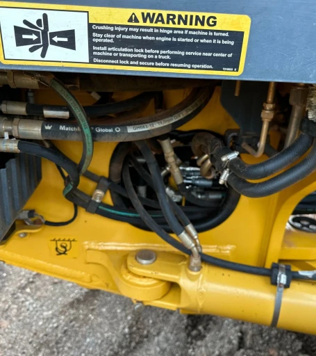 2013 John Deere 772GP motor grader