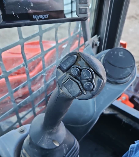 2022 Kubota SVL97-2 tracked skid steer loader