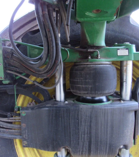 2014 John Deere R4038 self-propelled sprayer