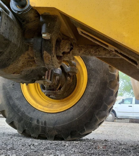 2017 Gehl DL1240 telehandler