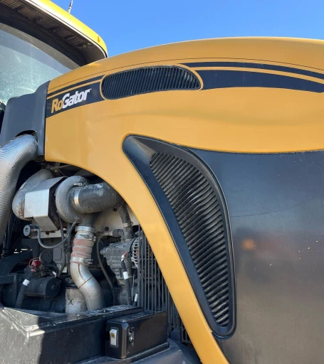 2013 Rogator RG1100 applicator
