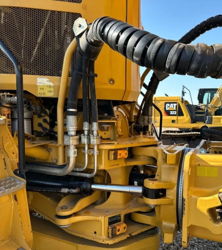 2013 Caterpillar 735B haul truck