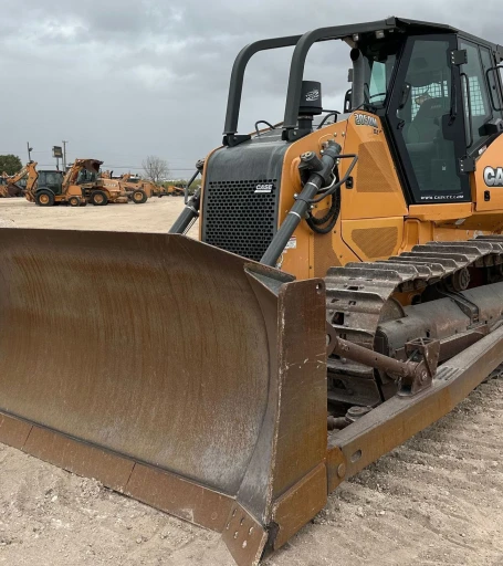 Case 2050M XLT dozer