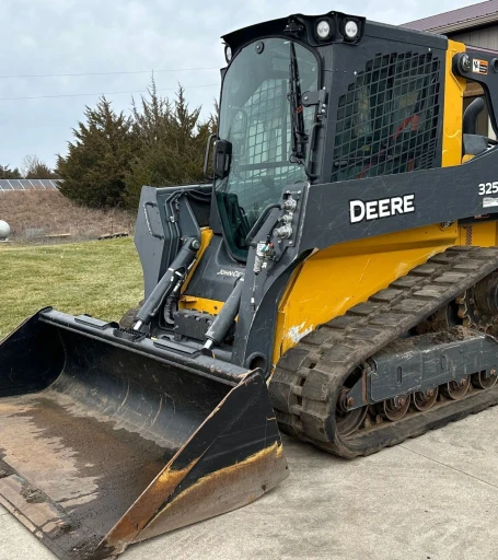 2021 John Deere 325g tracked skidsteer