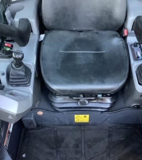 2018 KUBOTA SVL95-2S Skid Steer