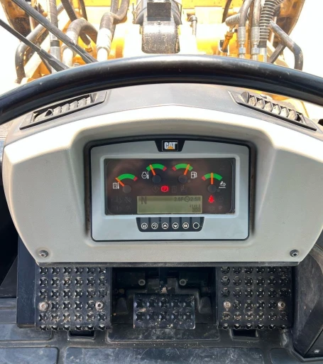 2016 Caterpillar 963K track loader