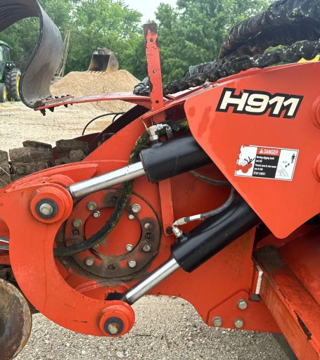 2013 Ditch Witch RT120 Quad trencher
