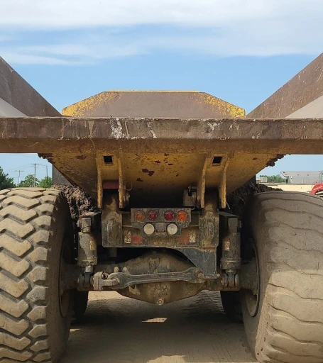 2013 Komatsu HM400-3 haul truck