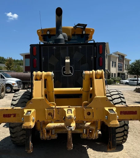 2011 John Deere 772G motor grader