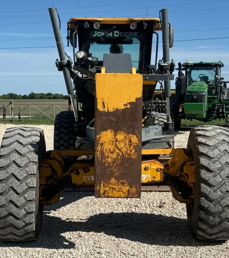 2013 John Deere 772G motor grader