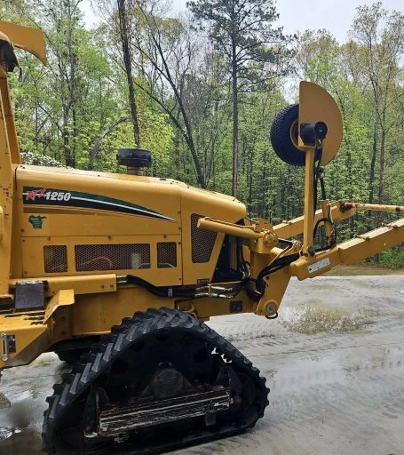 2014 Vermeer RTX1250 cable plow