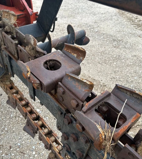 2013 Ditch Witch RT120 Quad trencher