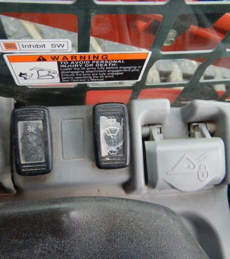 2017 Kubota SVL 95-2S skid steer loader