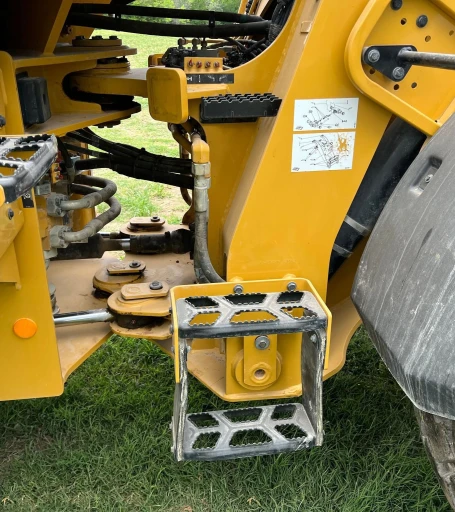 2020 Caterpillar 926M wheel loader