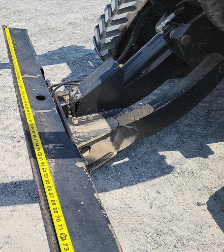 2012 Ditch Witch RT120 Quad vibratory cable plow