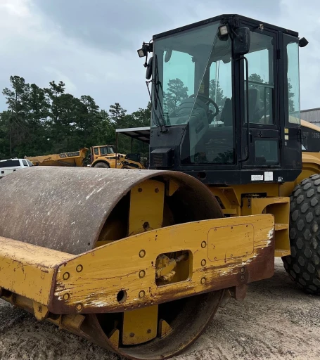 2008 Caterpillar CS56 single drum vibratory roller