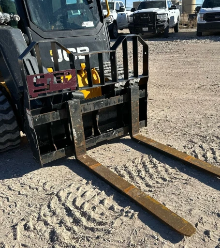 2022 JCB 3TS-8T tracked skid steer loader