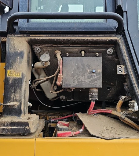 2015 Caterpillar 963D track loader