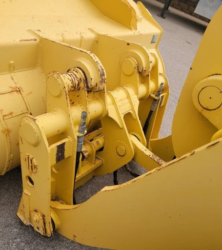 2005 Komatsu WA320 wheel loader
