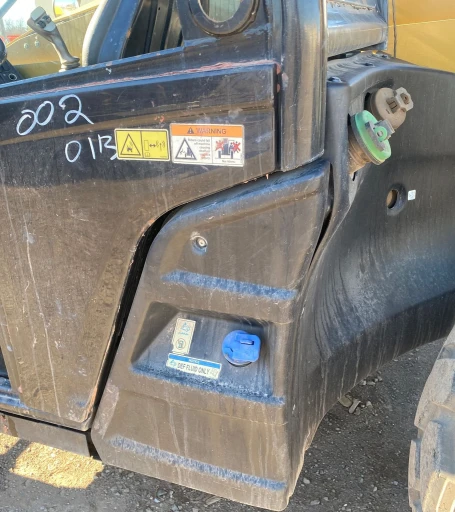 2017 Caterpillar TL1055D telehandler