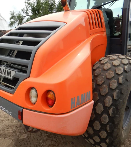 2016 Hamm H11I vibratory roller