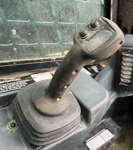 2017 John Deere 333G skid steer loader