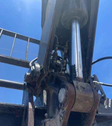 2013 JLG G1055A 4x4x4